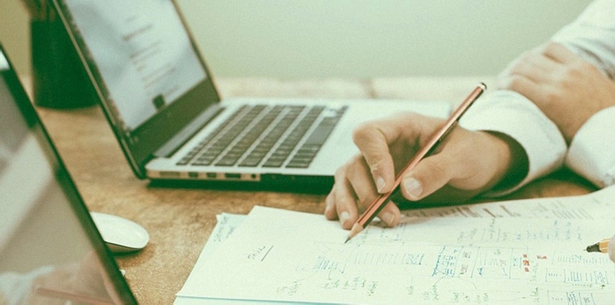 Professional financial literacy coaching session